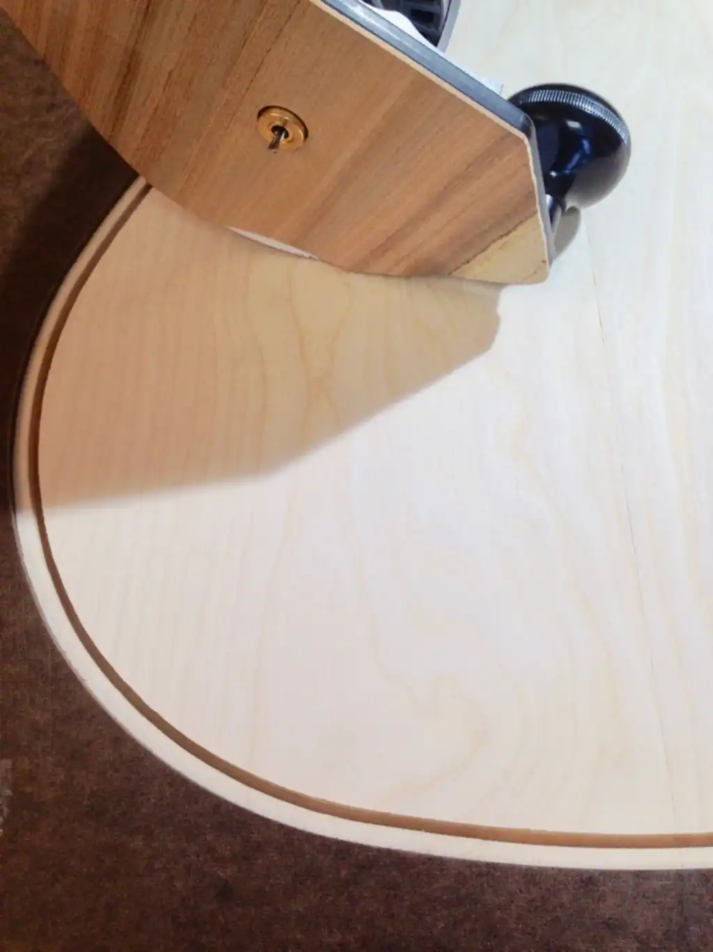 Tracing the cutout