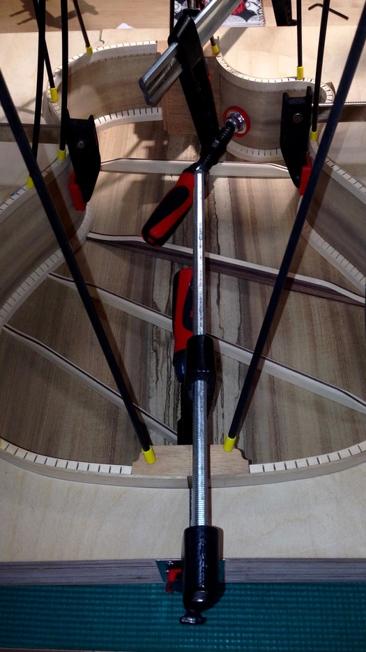 Cozad Guitars - Attaching the Back