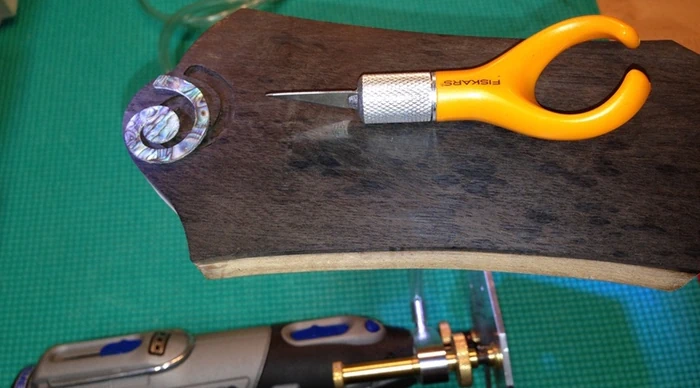 Cozad Guitars - Paua Logo