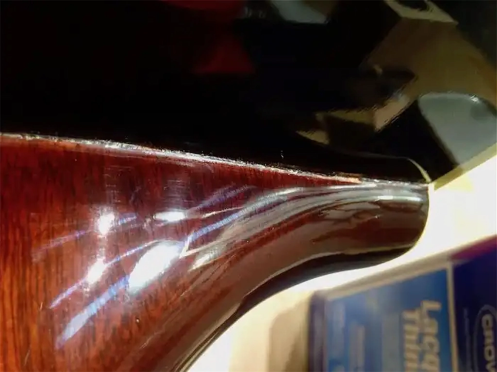 Thin neck heel