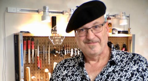 Luthier Christopher Cozad